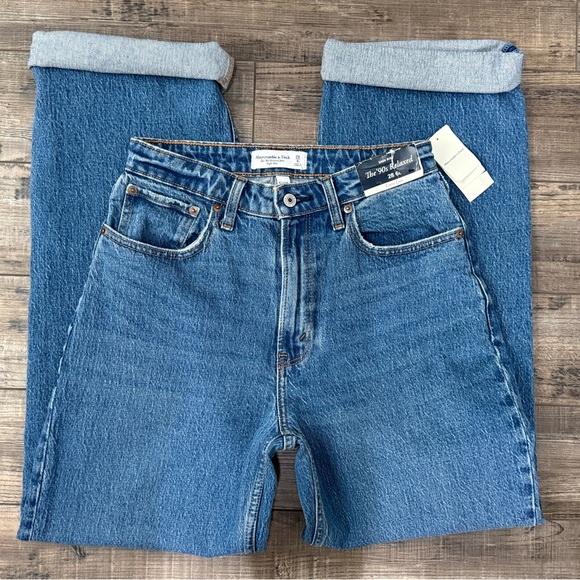 Abercrombie The 90’s Relaxed High-Rise Curve Love Jeans 28/6 Long - Picture 5 of 11